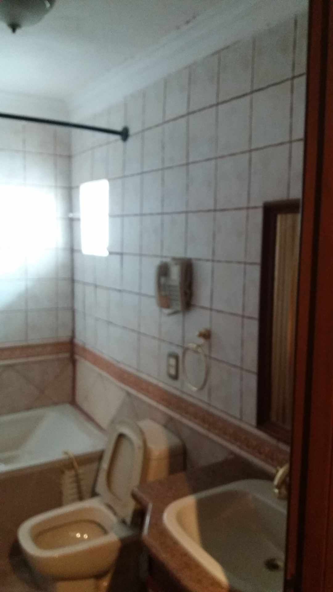 En Alquiler a $us 1,000 Foto 2