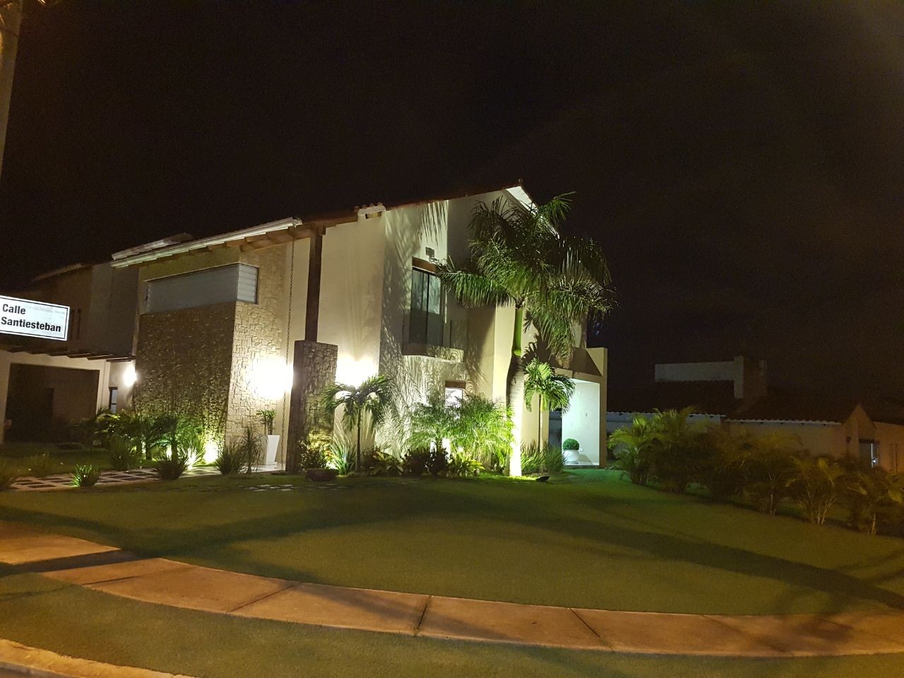 Casa Condominio Santa Cruz de la Colina II en el Urubo Foto 4