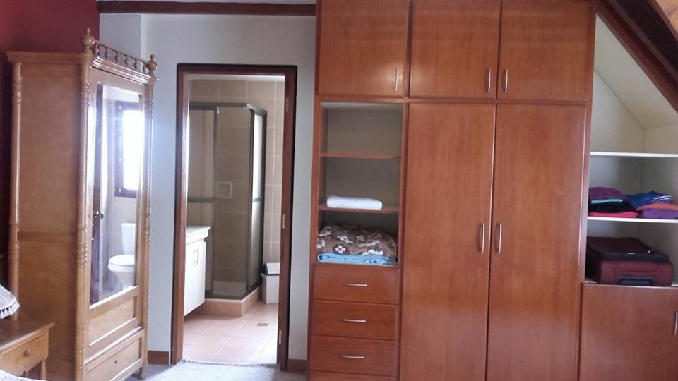 Casa en Irpavi en La Paz 4 dormitorios 4 baños 2 parqueos Foto 4