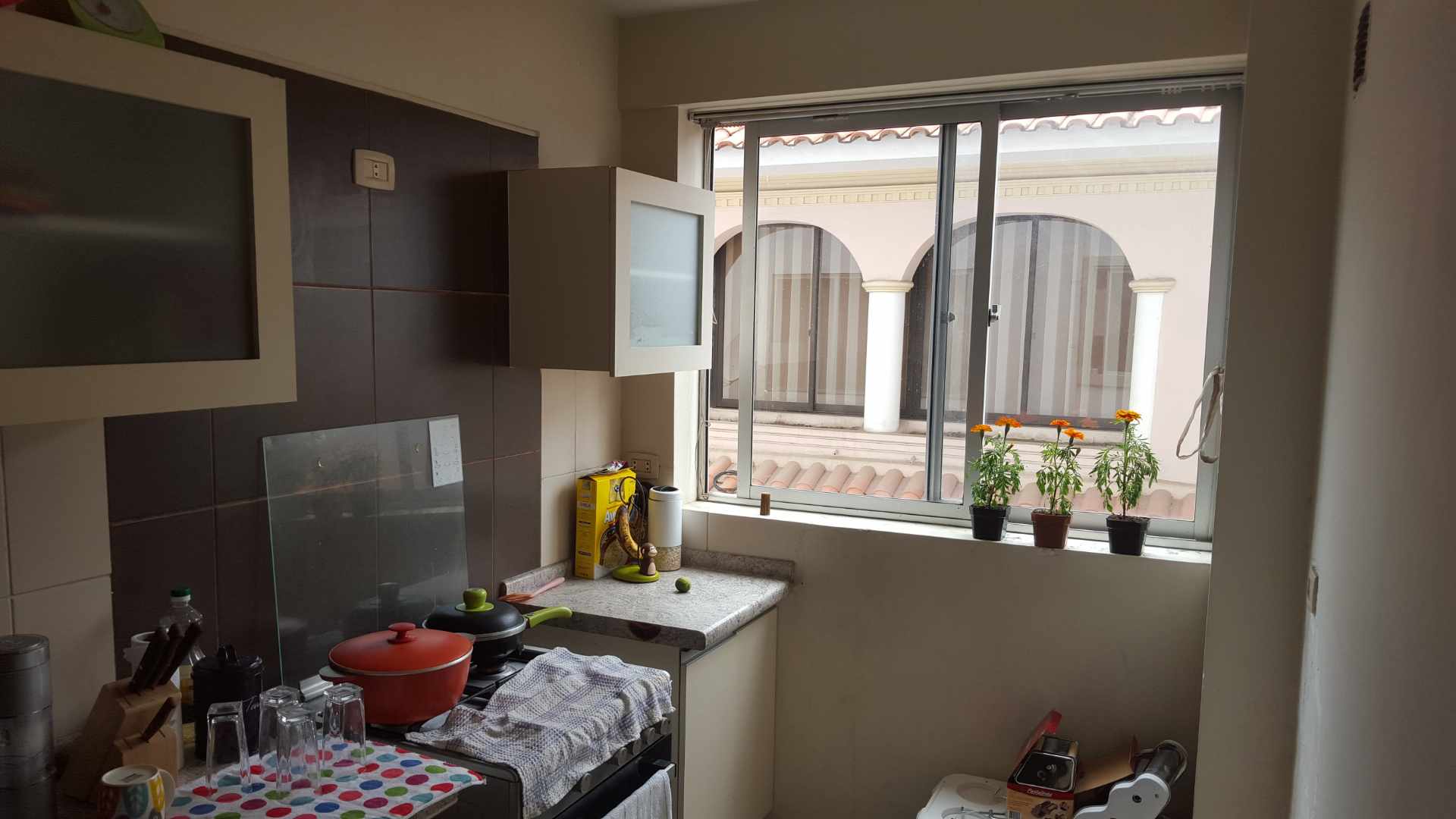 Departamento en VentaAvenida Santa Cruz y ciclovia a dos cuadras de la avenida america Foto 12