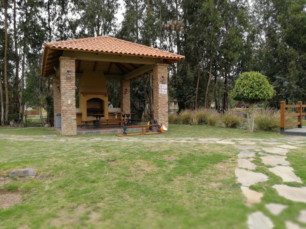 Casa en Tiquipaya en Cochabamba 3 dormitorios 4 baños 3 parqueos Foto 13