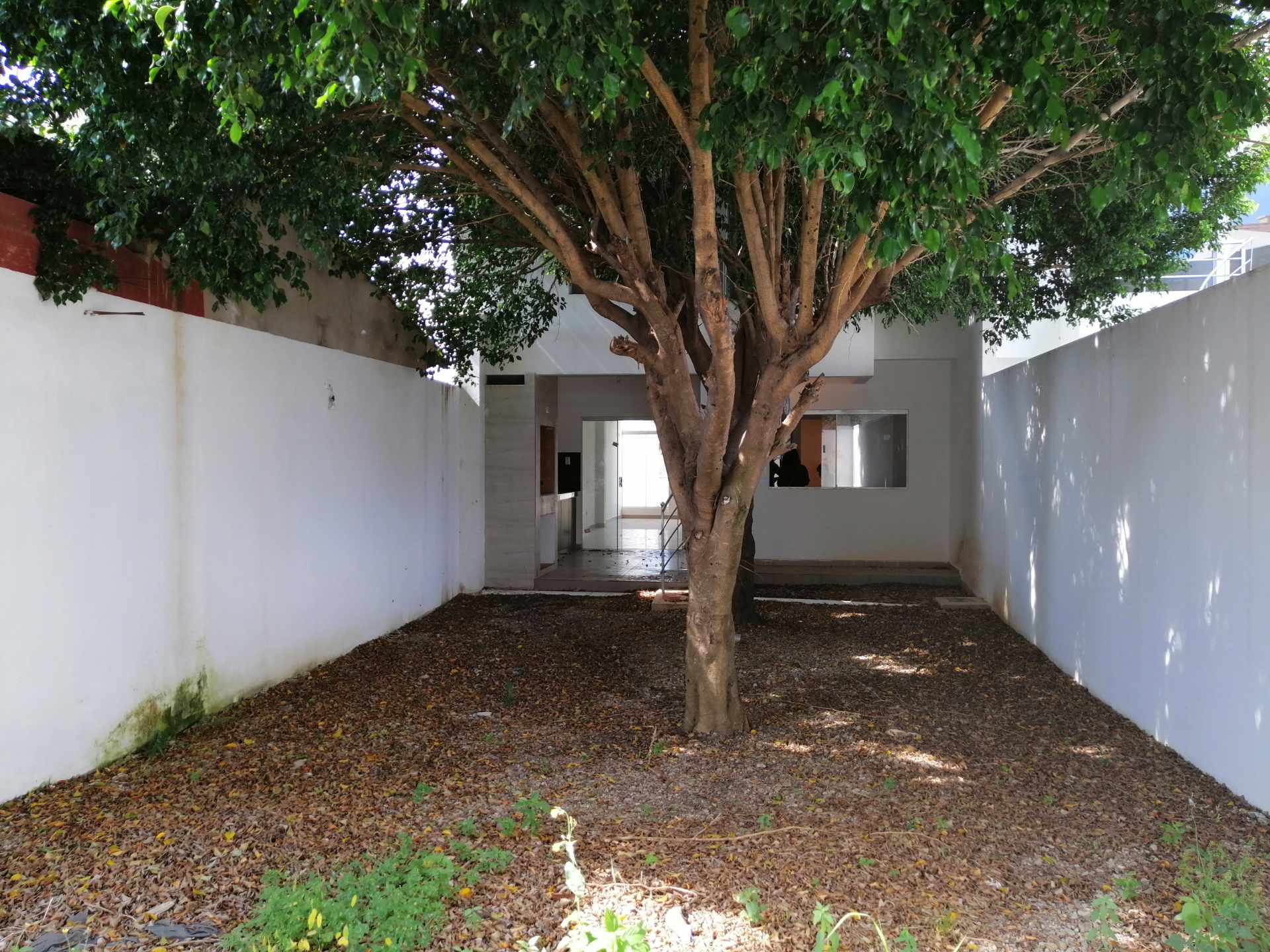 Casa en VentaAvenida Santos Dumont 6 anillo - frente a colegio arakuarenda 3 dormitorios 3 baños 2 parqueos Foto 9