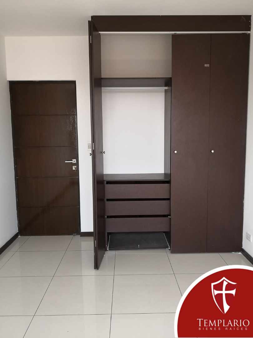 Departamento en AlquilerAv. Paragua 2do y 3er Anillo - Condominio Curupau Paragua Foto 8