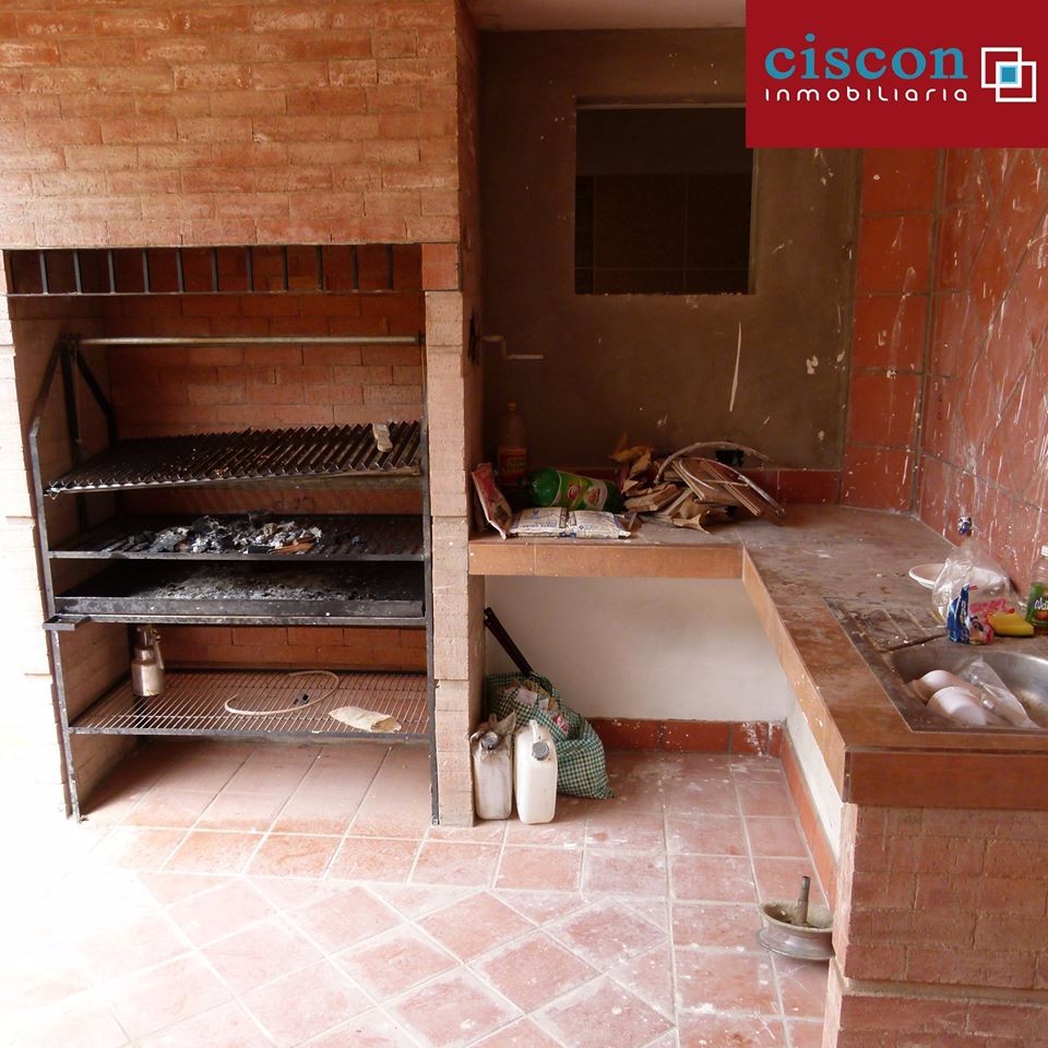 Casa en Achumani en La Paz 4 dormitorios 5 baños  Foto 8