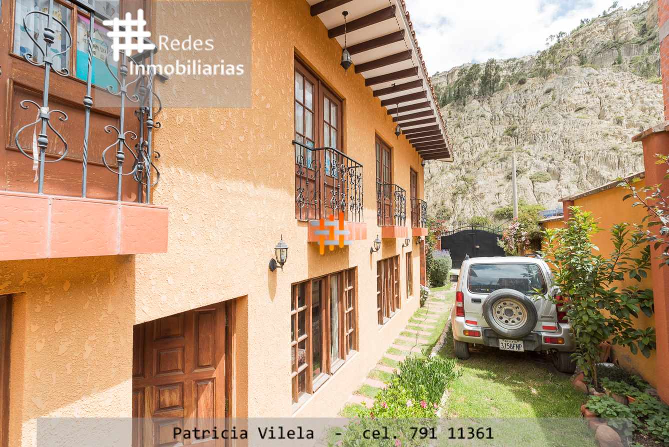 Casa en Achumani en La Paz 5 dormitorios 6 baños 3 parqueos Foto 8