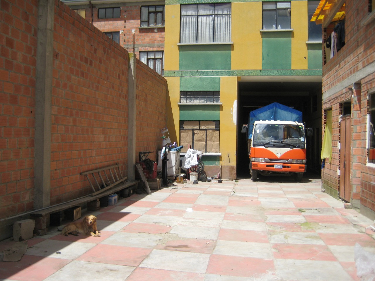 Casa en VentaInmediaciones UPEA El Alto, a 3 cuadras parada Teleférico Azul Foto 4