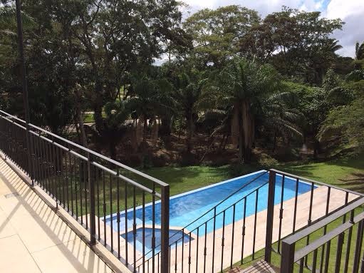 Casa en AlquilerCONDOMINIO URUBO GREEN EN ALQUILER!!! 3 dormitorios 5 baños 4 parqueos Foto 6