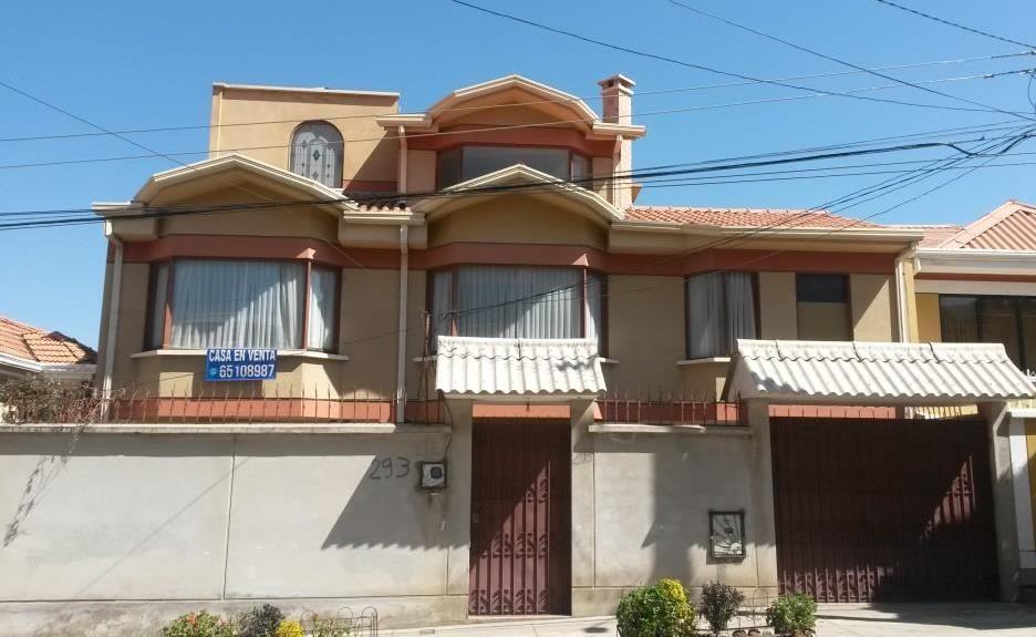 Casa en Chasquipampa en La Paz 5 dormitorios 6 baños 4 parqueos Foto 1