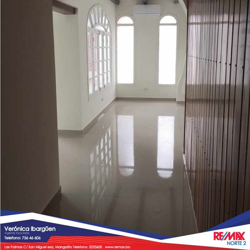 En Alquiler a $us 2,800 Foto 2