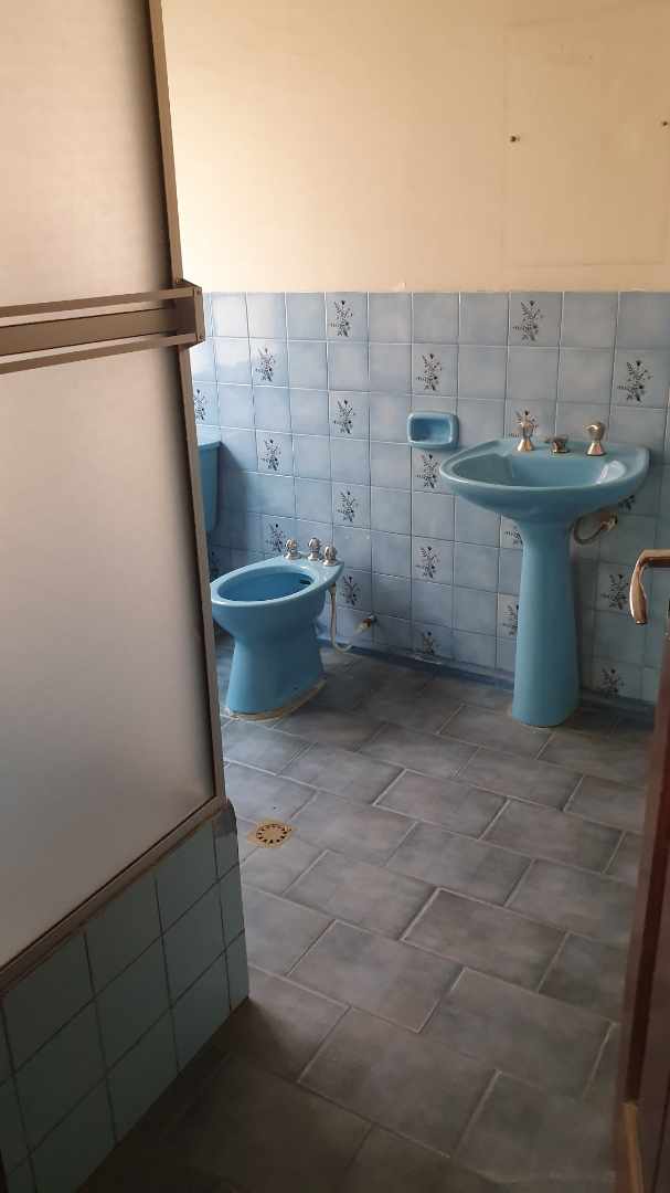 Edificio en VentaZONA CENTRAL AV. SUCRE Y ESQUINA PICHINCHA EDIFICIO EN VENTA  Foto 9