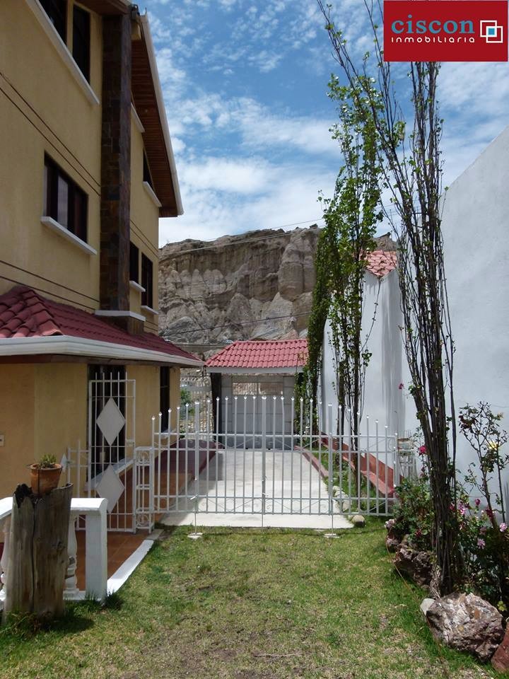 Casa en Mallasilla en La Paz 4 dormitorios 5 baños 5 parqueos Foto 7