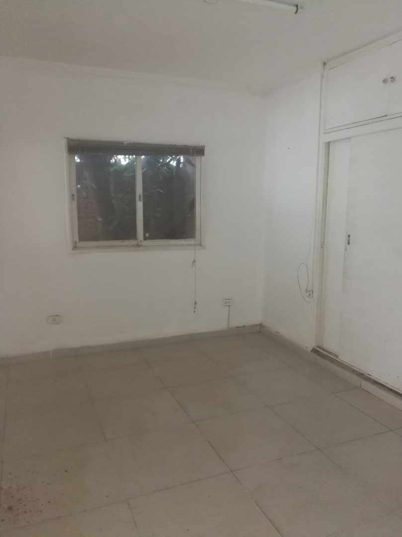 Casa en AlquilerAV. LOS CUSIS 3 dormitorios 2 baños 3 parqueos Foto 6