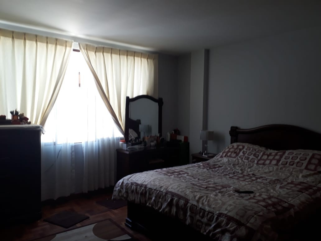 Departamento en Villa San Antonio en La Paz 4 dormitorios 2 baños  Foto 6