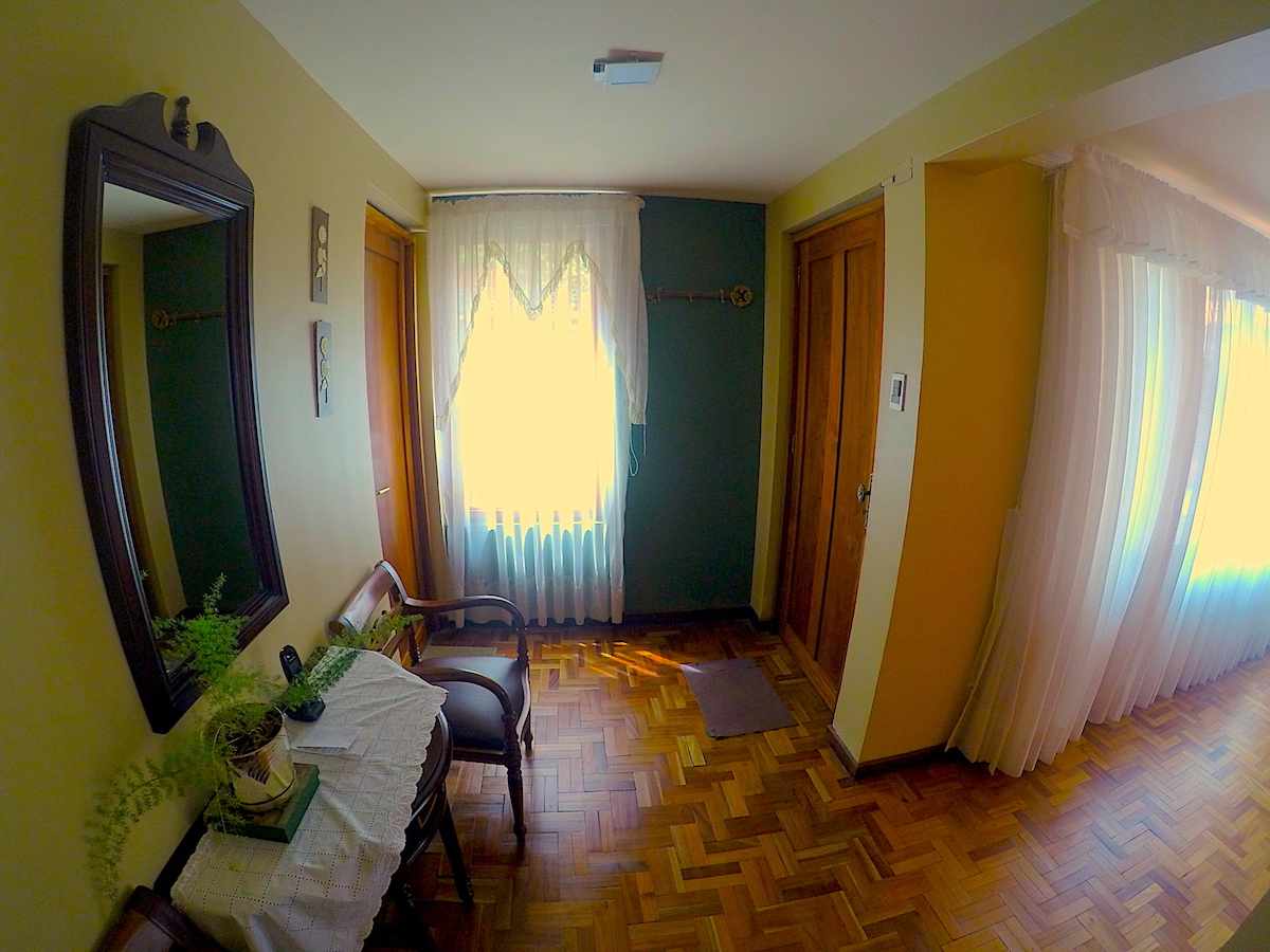 Casa en Seguencoma en La Paz 5 dormitorios 4 baños 2 parqueos Foto 16