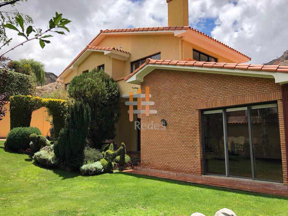 Casa en Calacoto en La Paz 4 dormitorios 5 baños 4 parqueos Foto 7