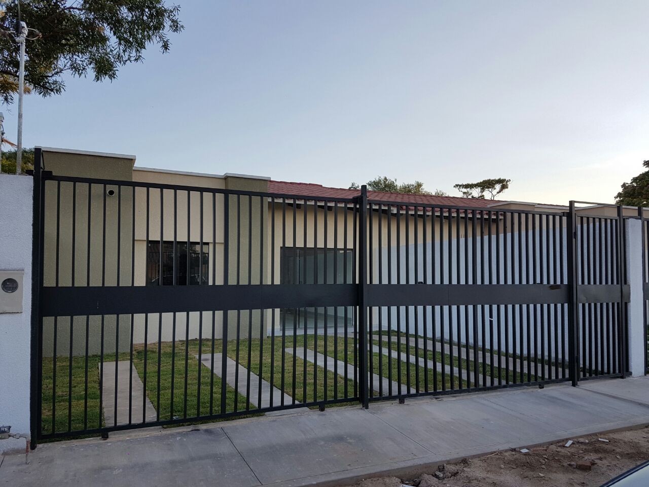 Casa URBANIZACION NUEVA ESPERANZA KM 12 A LA GUARDIA Foto 1