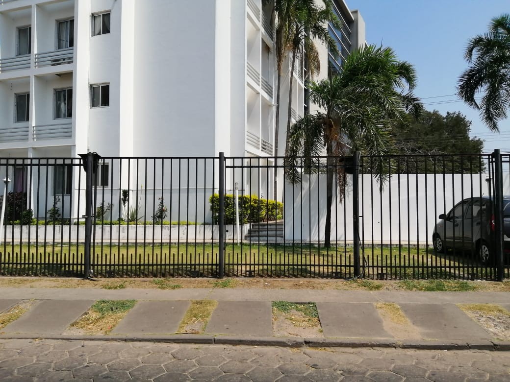 Departamento en Venta(ZONA NORTE) Av. Beni Nº 150 (entre primer y segundo anillo) CONDOMINIO DOS TORRES 3 dormitorios 2 baños 1 parqueos Foto 17
