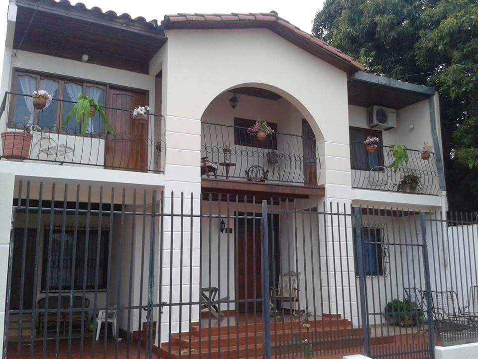Casa en VentaBARRIO CONAVI AV. PARAGUA 6 dormitorios 5 baños 2 parqueos Foto 7