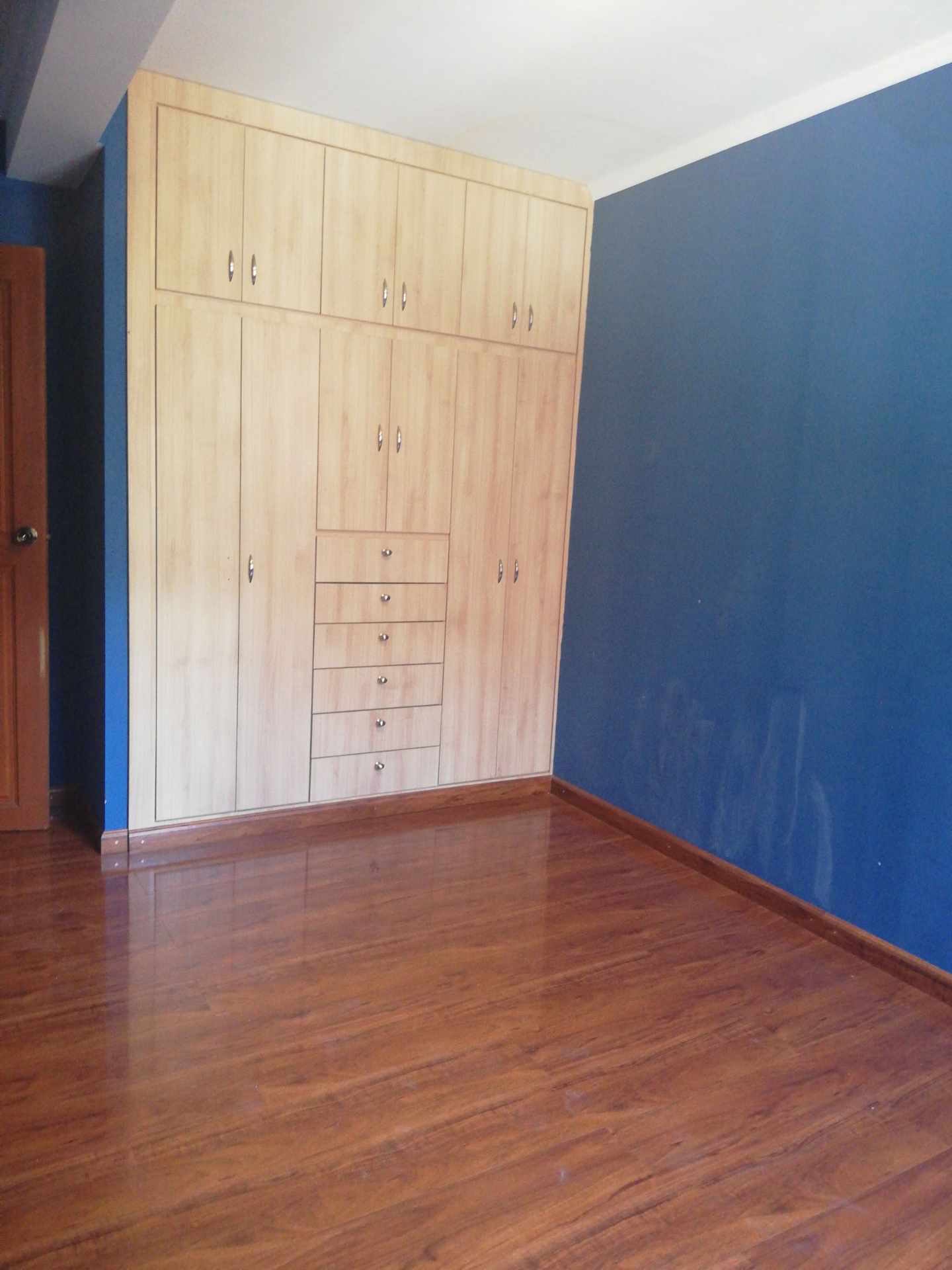 Departamento en Obrajes en La Paz 3 dormitorios 4 baños  Foto 1