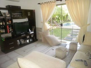 Casa en Urubó en Santa Cruz de la Sierra 5 dormitorios 4 baños 4 parqueos Foto 8