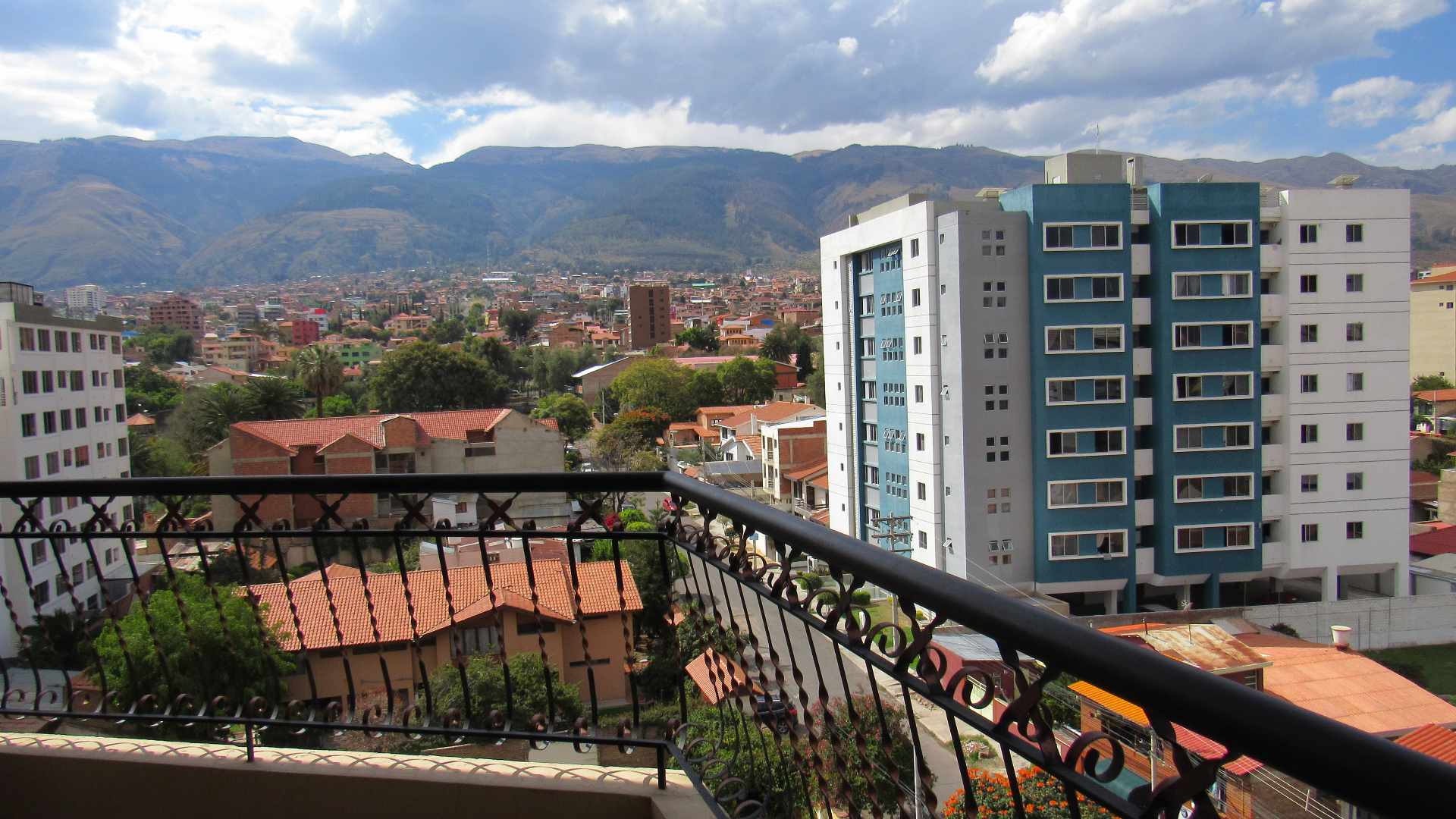 Departamento en Cala Cala en Cochabamba 2 dormitorios 2 baños 1 parqueos Foto 11