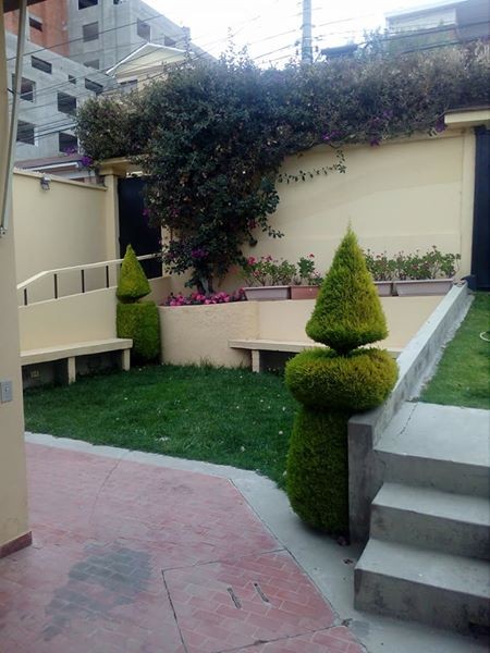 Casa en Seguencoma en La Paz 6 dormitorios 4 baños 2 parqueos Foto 8
