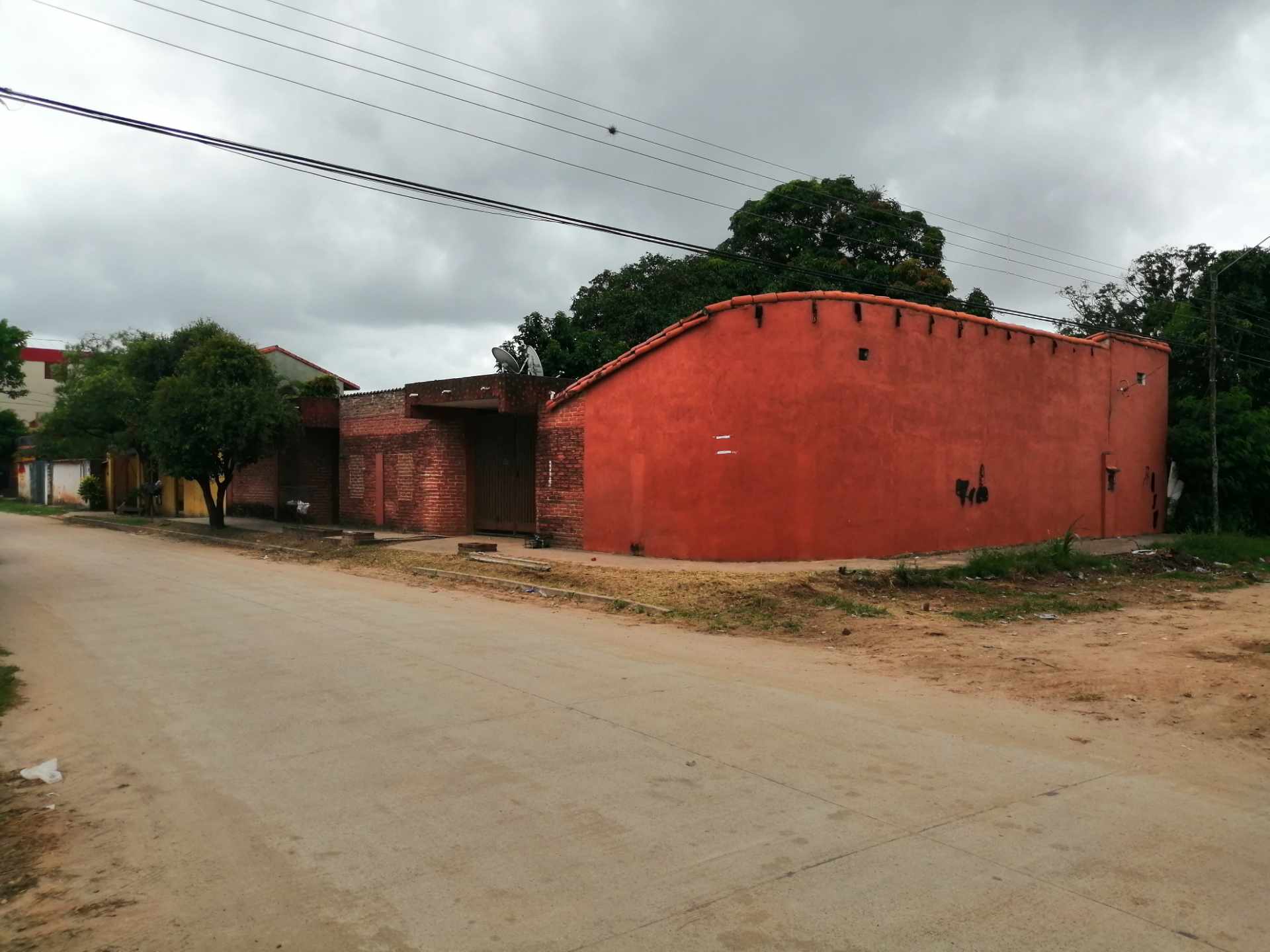 Casa en AnticréticoBarrio calama a 2 cuadras del nuevo mercado la ramada 3 dormitorios 2 baños 1 parqueos Foto 2