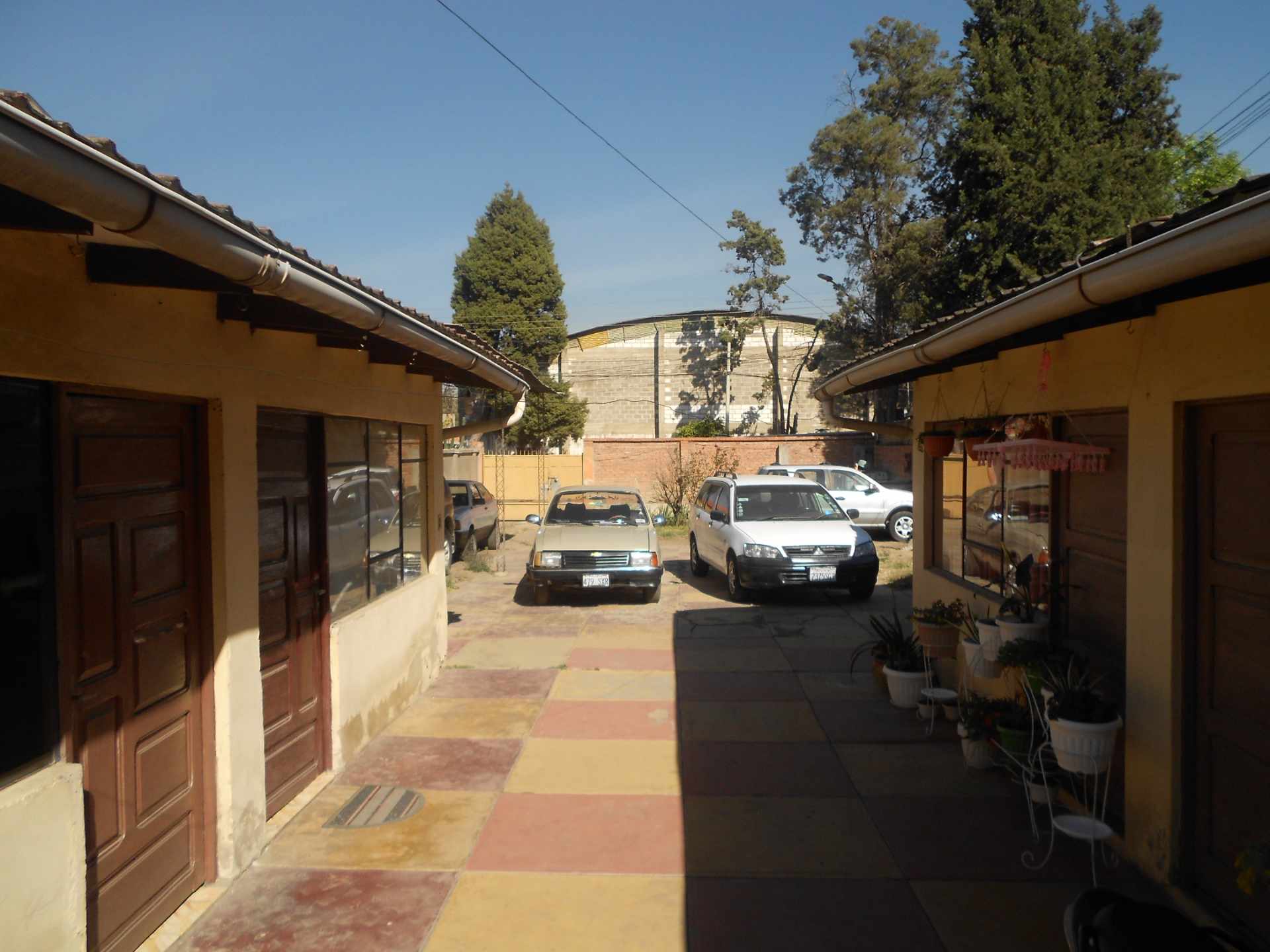 Casa en Las Cuadras en Cochabamba 5 dormitorios 3 baños 10 parqueos Foto 12