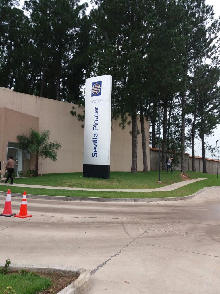 Casa en AlquilerINMOBILIARIA ofrece; En alquiler casa en condominio, zona norte av. Banzer  km 10  Foto 9