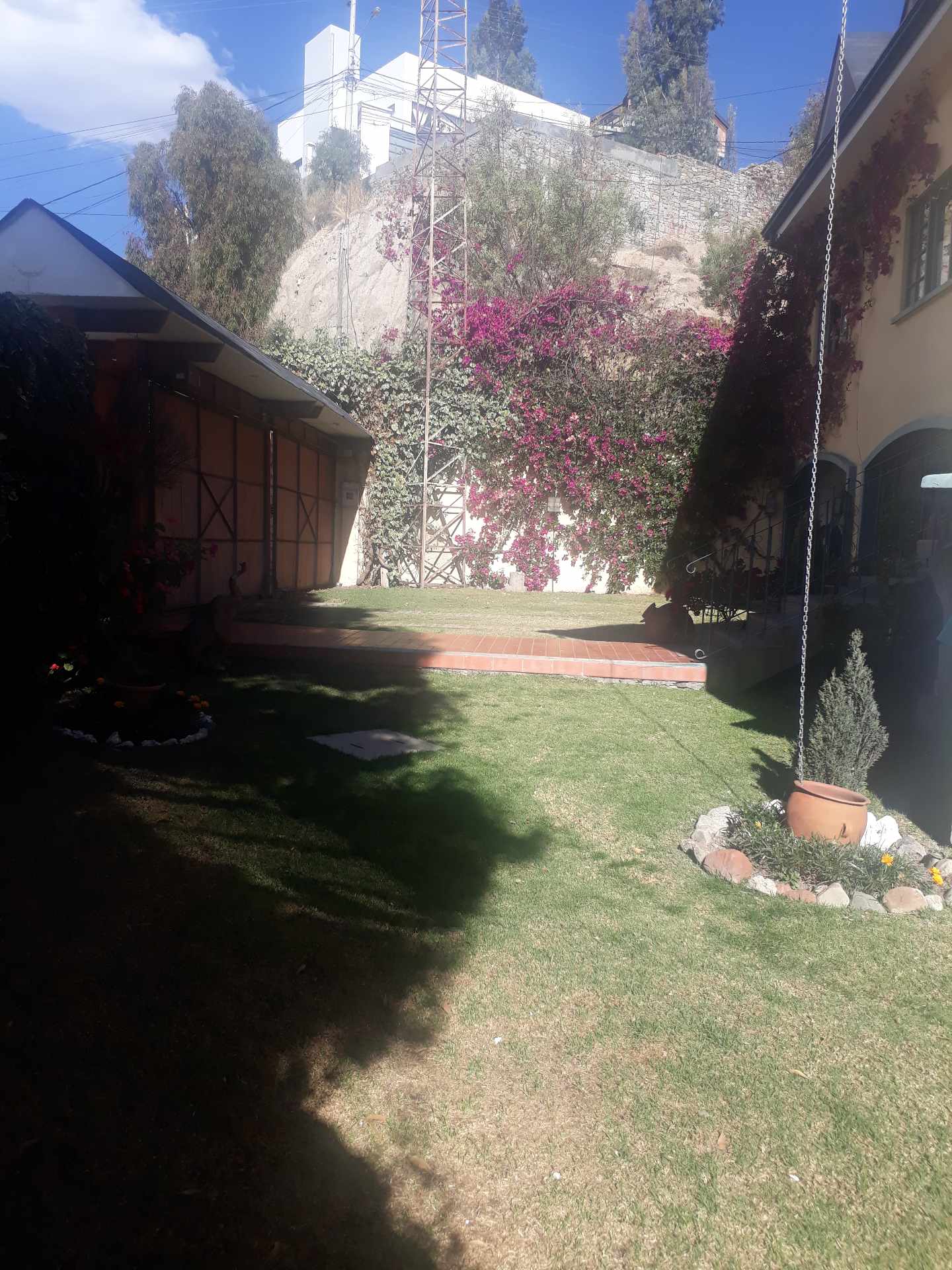 Casa en Auquisamaña en La Paz 5 dormitorios 6 baños 3 parqueos Foto 7