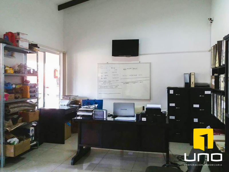 Oficina en Pampa de la isla en Santa Cruz de la Sierra  3 baños 5 parqueos Foto 9