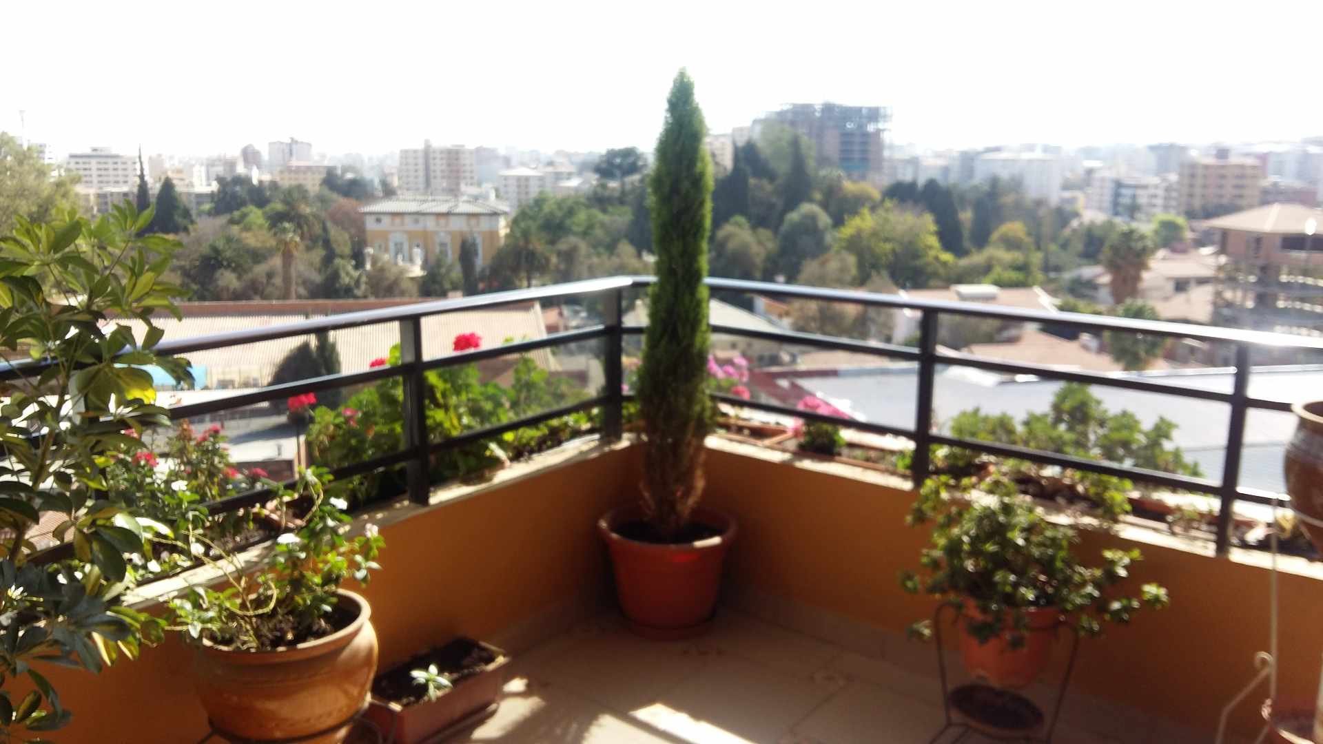 Departamento en Queru Queru en Cochabamba 3 dormitorios 4 baños 1 parqueos Foto 17
