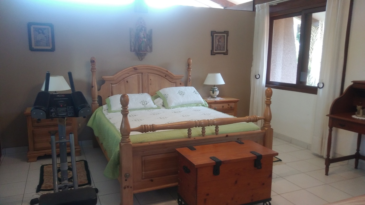 Casa en VentaLUJOSA Y AMPLIA CASA CONDOMINIO VERONA, DOBLE VIA DETRÁS DE UNITEL 4 dormitorios 4 baños 2 parqueos Foto 9