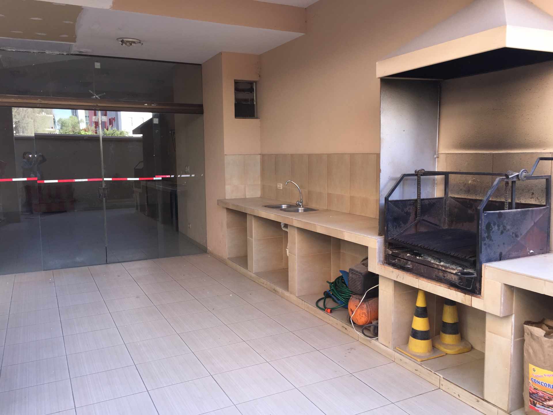 Departamento en Aranjuez en Cochabamba 4 dormitorios 5 baños 1 parqueos Foto 4