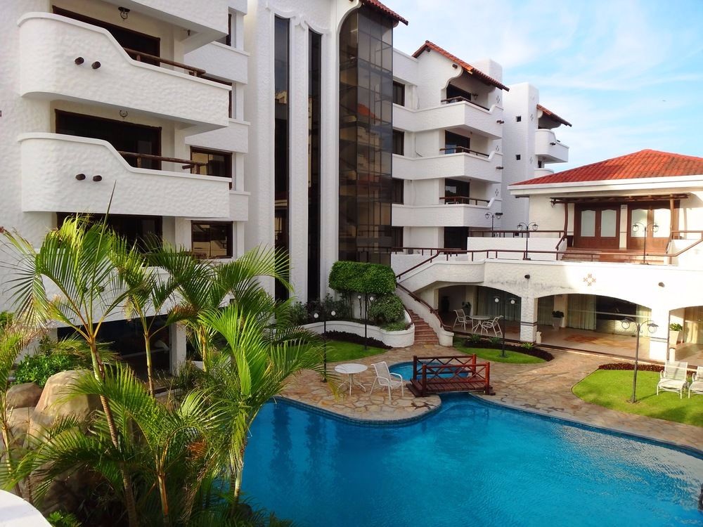 En Alquiler a $us 1,000 Foto 1