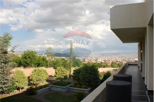 Casa en Condebamba en Cochabamba  5 baños 1 parqueos Foto 9