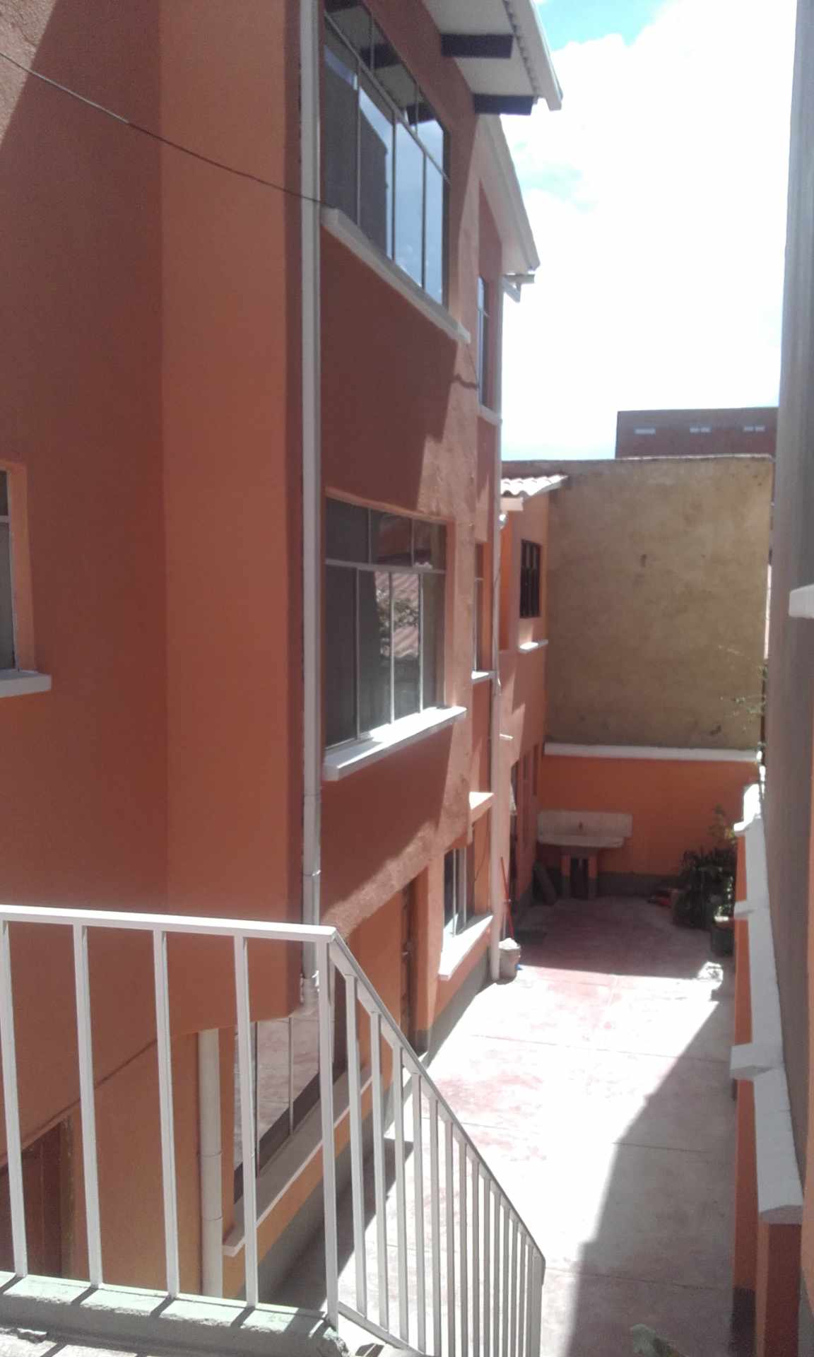 Casa en Chasquipampa en La Paz 8 dormitorios 2 baños  Foto 1