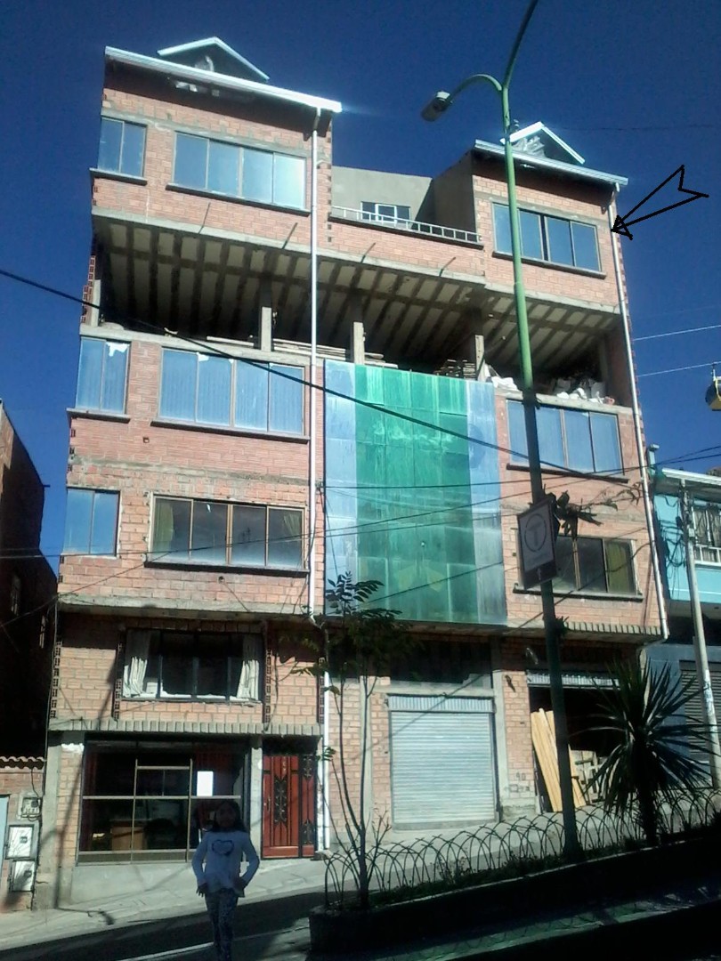Departamento en Tembladerani en La Paz 3 dormitorios 2 baños  Foto 1