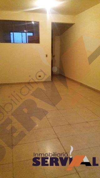 Local comercial en AlquilerAMPLIA TIENDA-TRASTIENDA EN INMEDIACIONES   C/ OQUENDO Y HEROINAS  1 baños  Foto 1