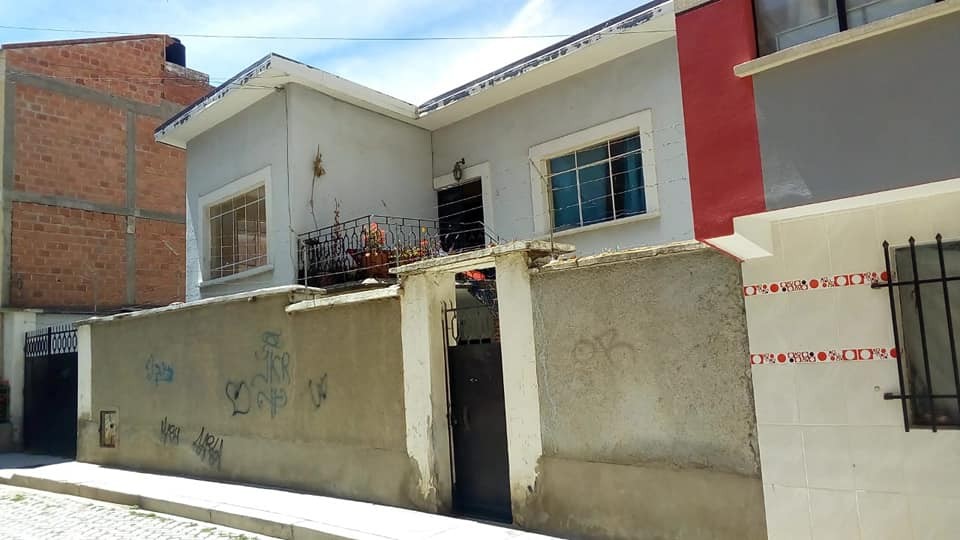 Casa en Miraflores en La Paz 6 dormitorios 4 baños 2 parqueos Foto 1