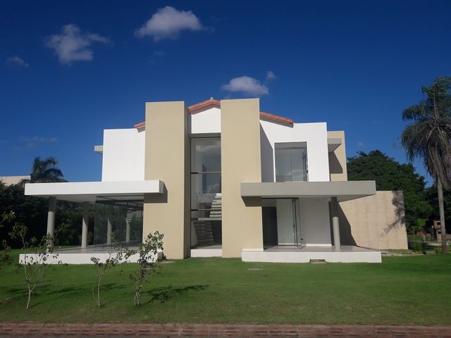 Casa en AlquilerCOLINAS DEL URUBO FACE I Foto 2