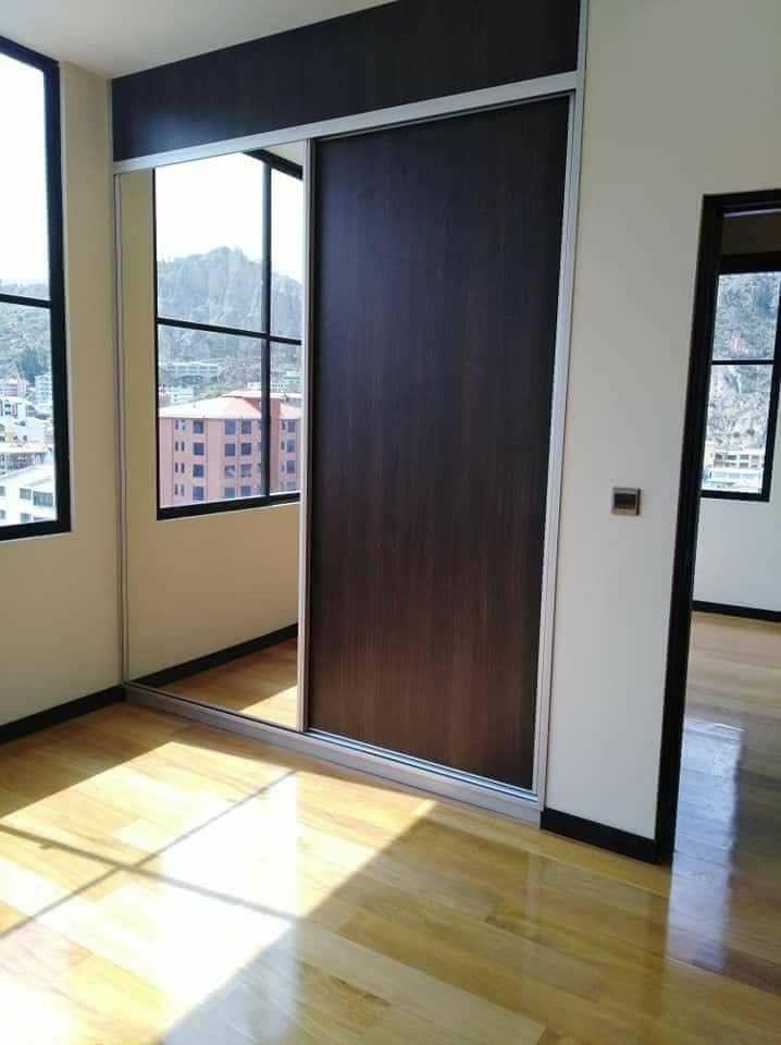 Departamento en Irpavi en La Paz 3 dormitorios 3 baños 1 parqueos Foto 6