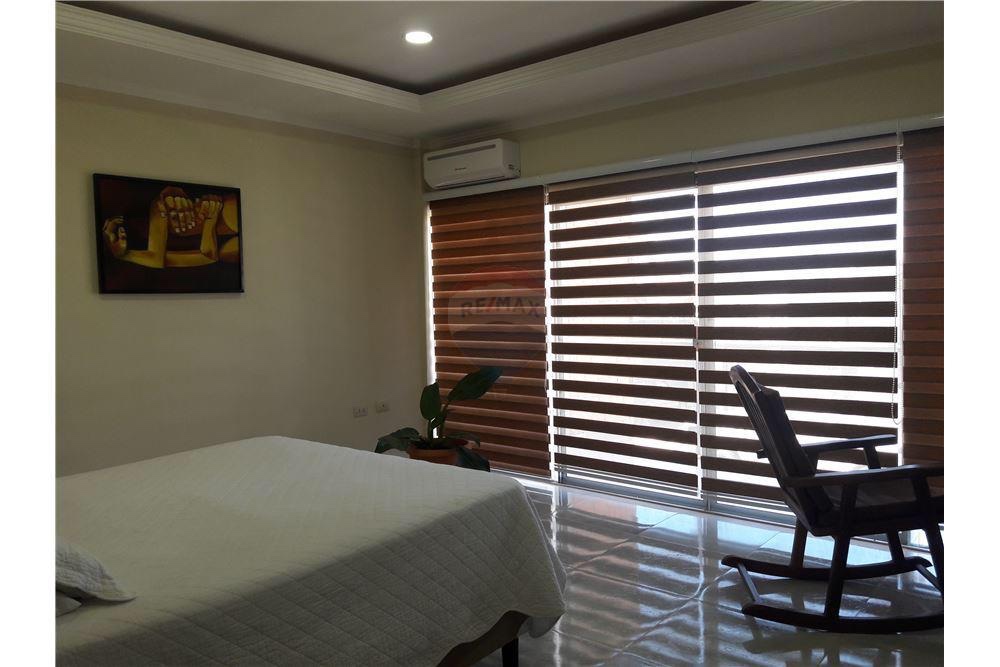 En Venta a $us 159,000 Foto 12