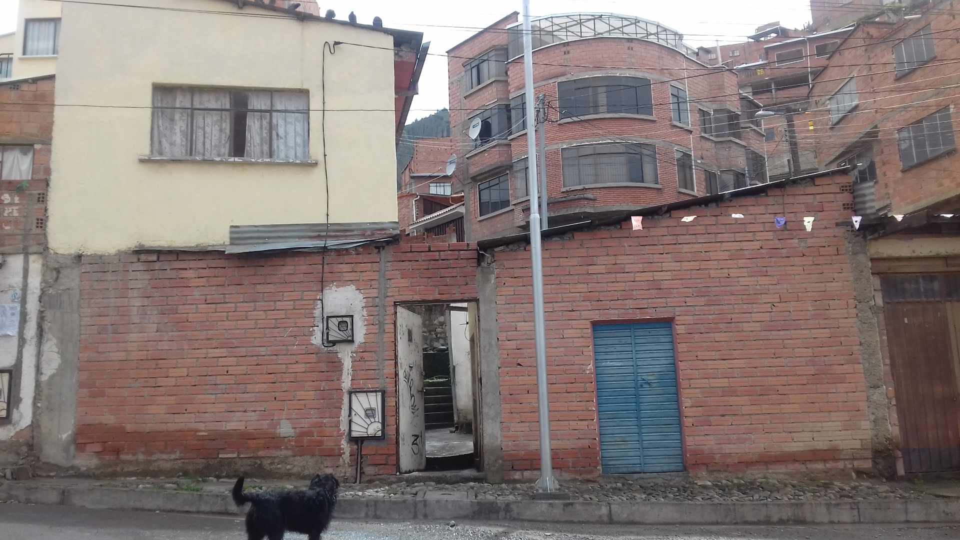 Casa en VentaVilla Copacabana. Av. Circunvalación (Calle calvo y Portocarrero) Foto 1