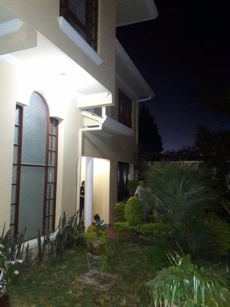 Casa en Aranjuez en Cochabamba 4 dormitorios 4 baños 2 parqueos Foto 9