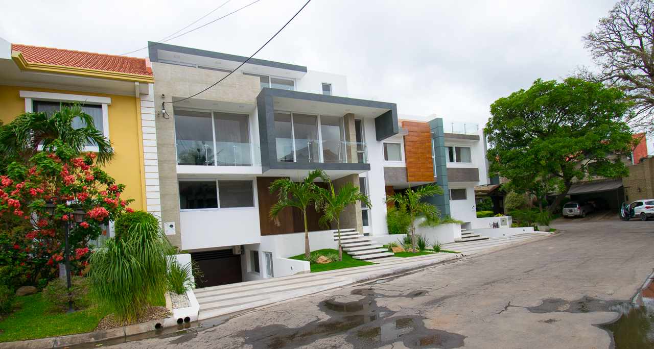 En Venta a $us 970,000 Foto 1