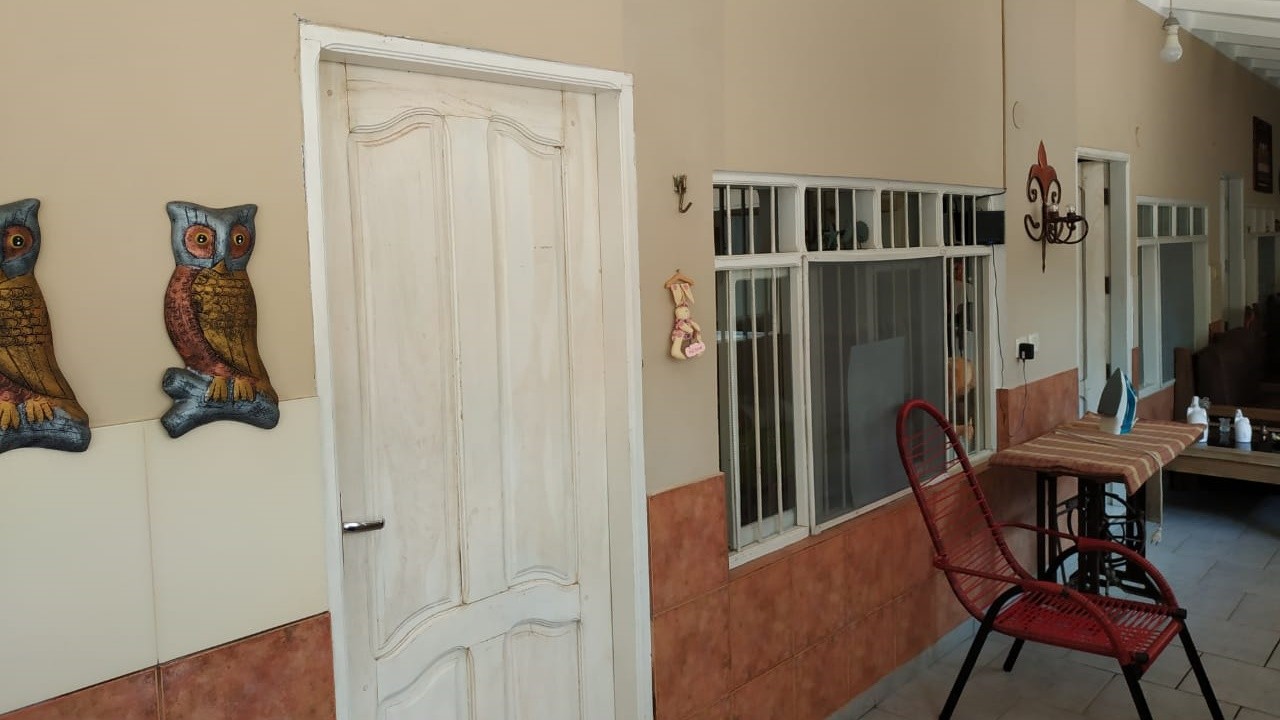 Casa en VentaBarrio Braniff cerca del mercado la Ramafa. Zona Sur Santos Dumont 4 dormitorios 4 baños 6 parqueos Foto 6