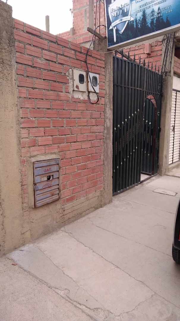 Casa en 16 de Julio en El Alto 3 dormitorios 2 baños 2 parqueos Foto 7