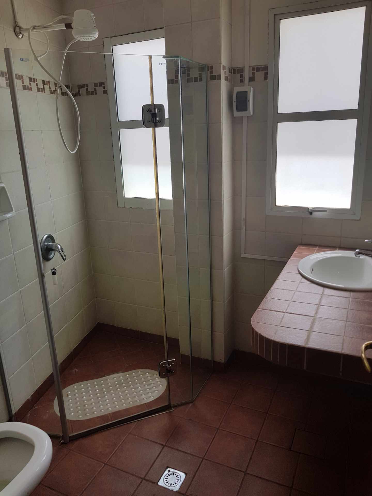 Departamento en Los Pinos en La Paz 3 dormitorios 4 baños 1 parqueos Foto 12