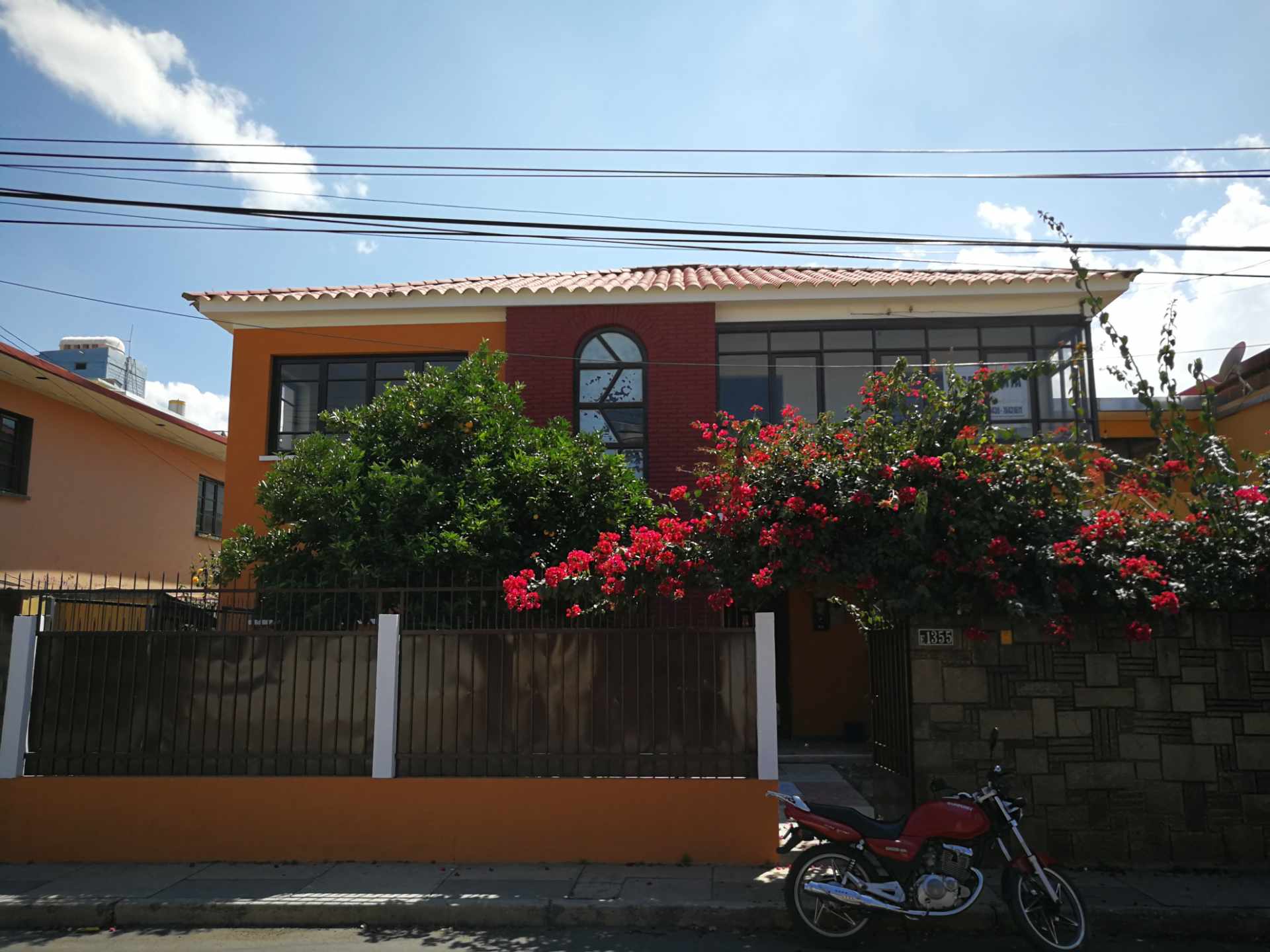 Casa en Alquiler Calle Colombia casi av. Belzu Foto 3